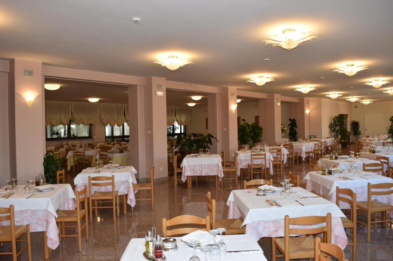 Hotel Pilotto Peschiera del Garda Exterior photo